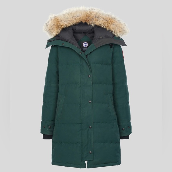 Canada Goose Coat Removable Coyote Fur - Picture 4 of 16